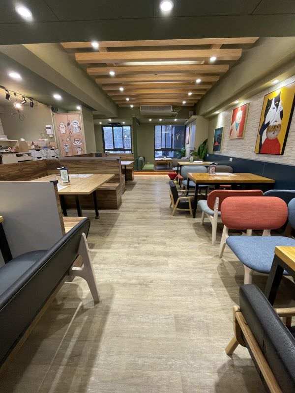 森林小徑文心店用餐环境